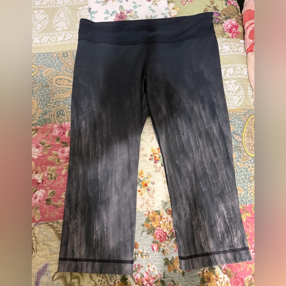 UA Ladies Large capris